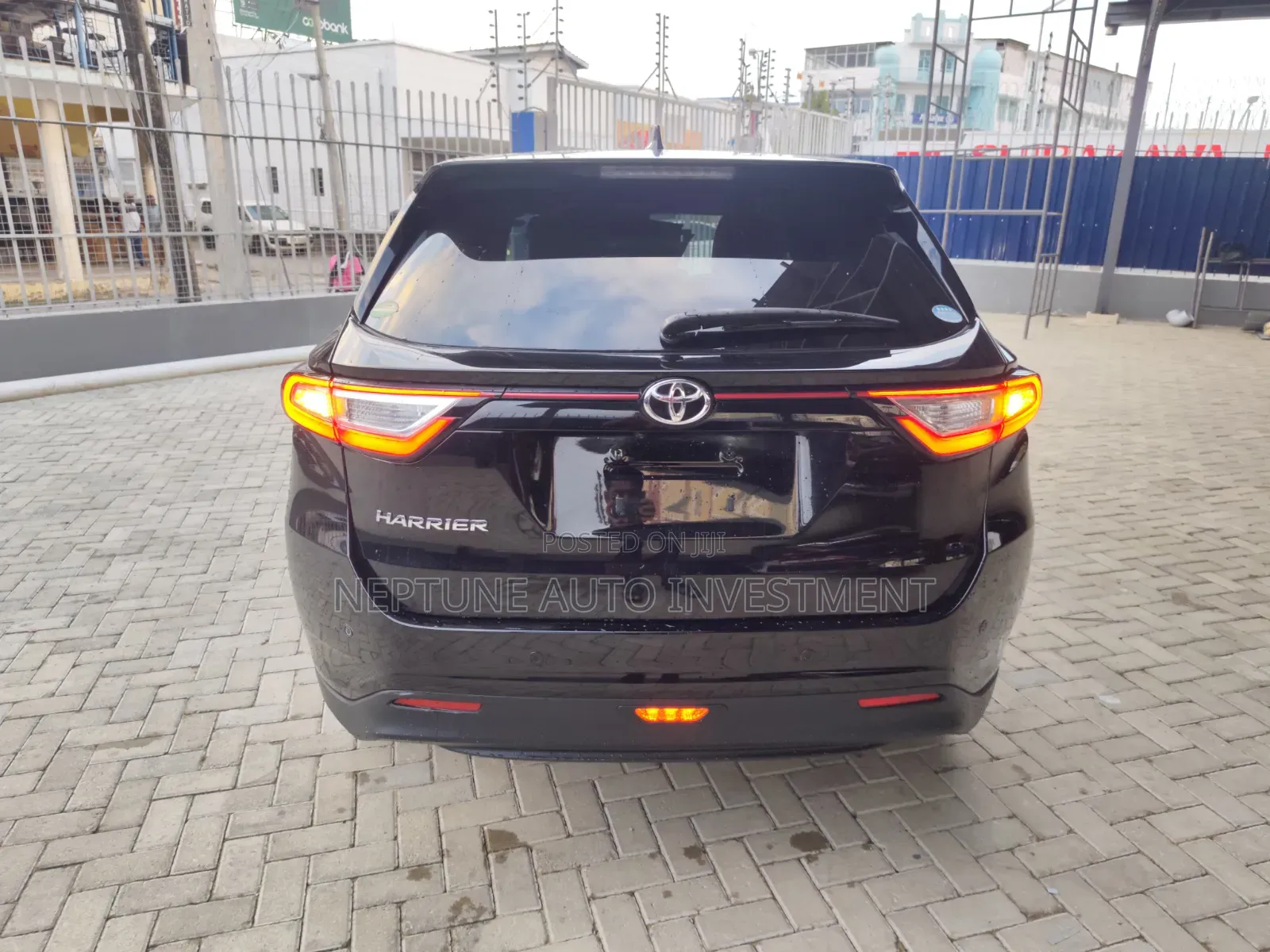 Toyota Harrier 2.0 2019 Black
