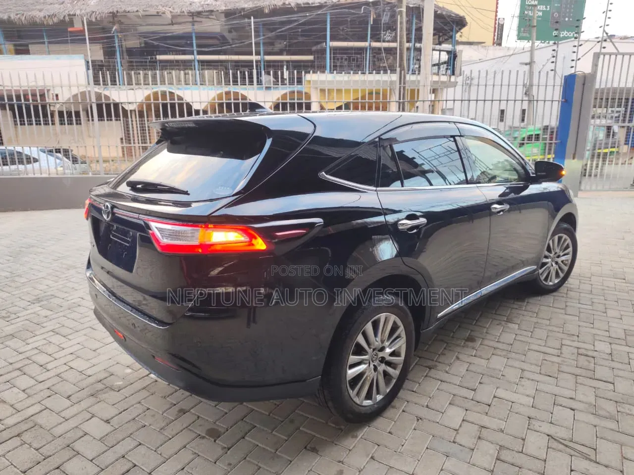 Toyota Harrier 2.0 2019 Black