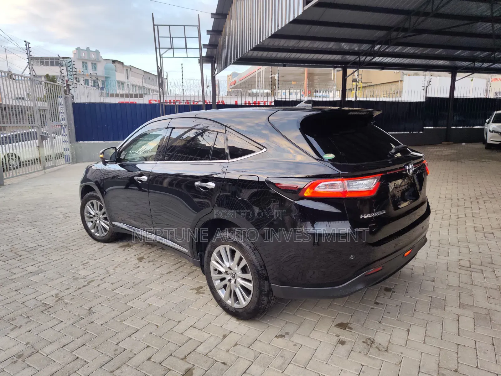 Toyota Harrier 2.0 2019 Black