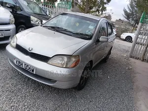 Toyota Platz 2005 Silver