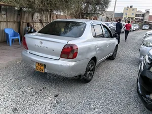 Toyota Platz 2005 Silver