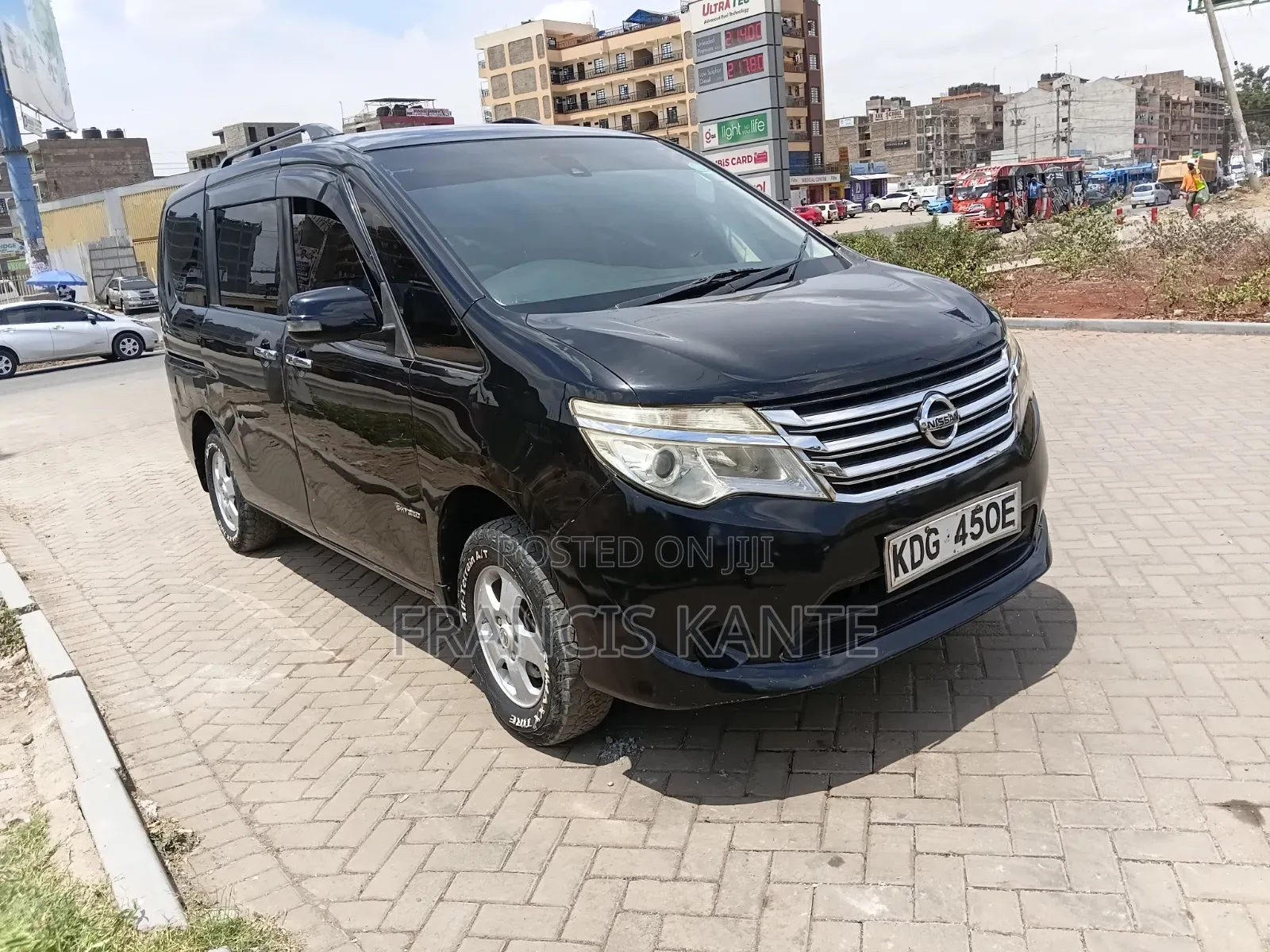Nissan Serena 2015 Black