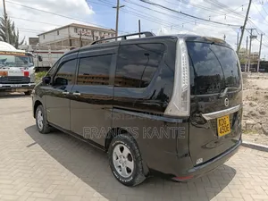Nissan Serena 2015 Black