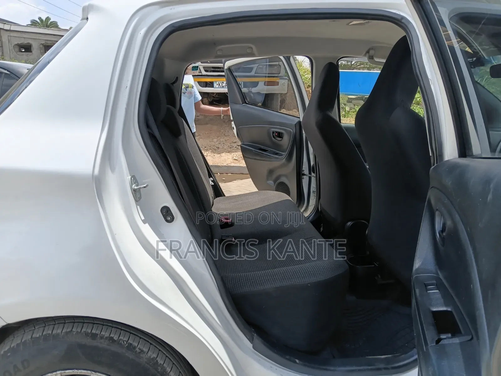 Toyota Vitz 2014 White