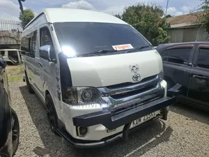 Toyota HiAce 2020 White