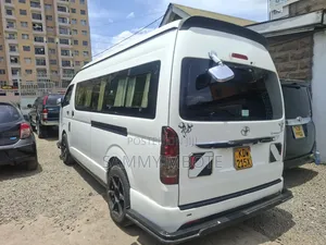 Toyota HiAce 2020 White