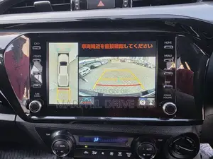 Toyota Hilux 2022 White