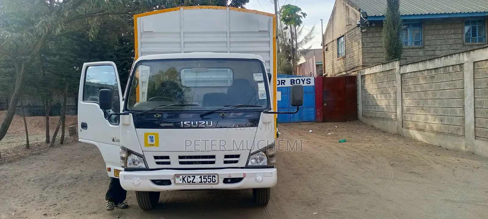 Isuzu NPR 2020 White