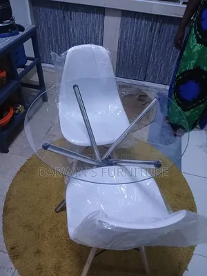 Round Table and 2 Chair