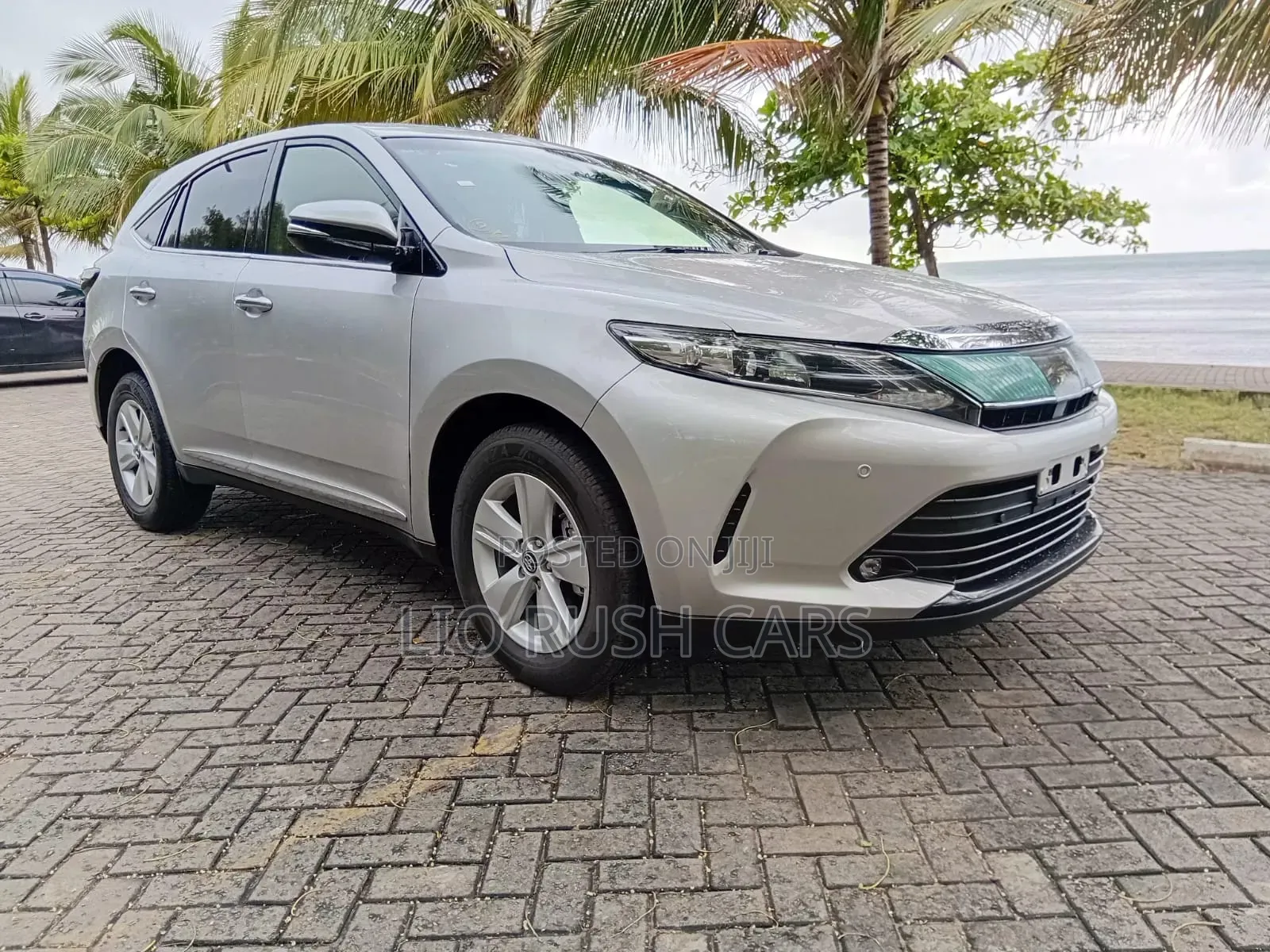 Toyota Harrier 2020 Silver