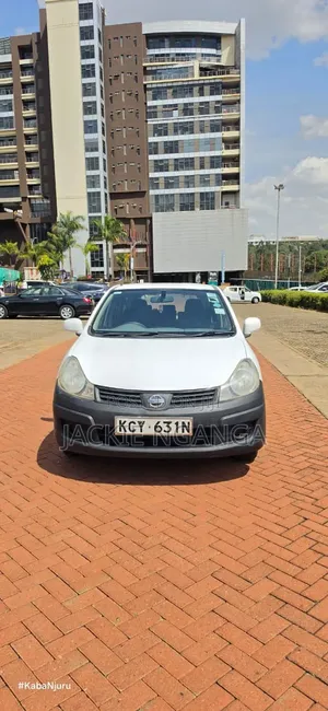 Nissan Advan 2013 White