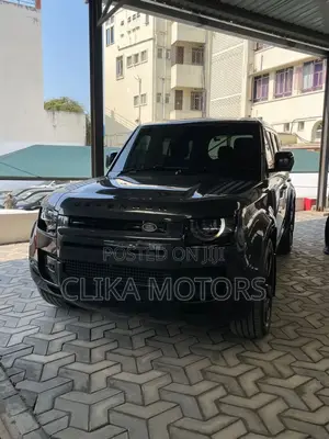 Land Rover Defender V8 2024 Black