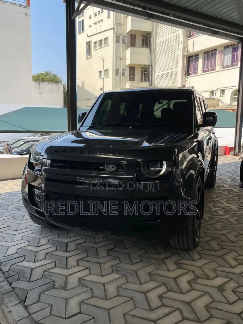 Land Rover Defender V8 2024 Black