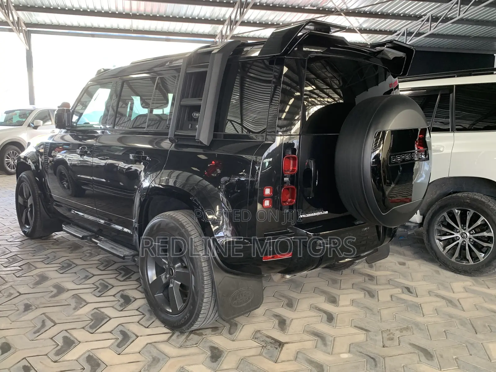 Land Rover Defender X-Dynamic SE 2024 Matt Black