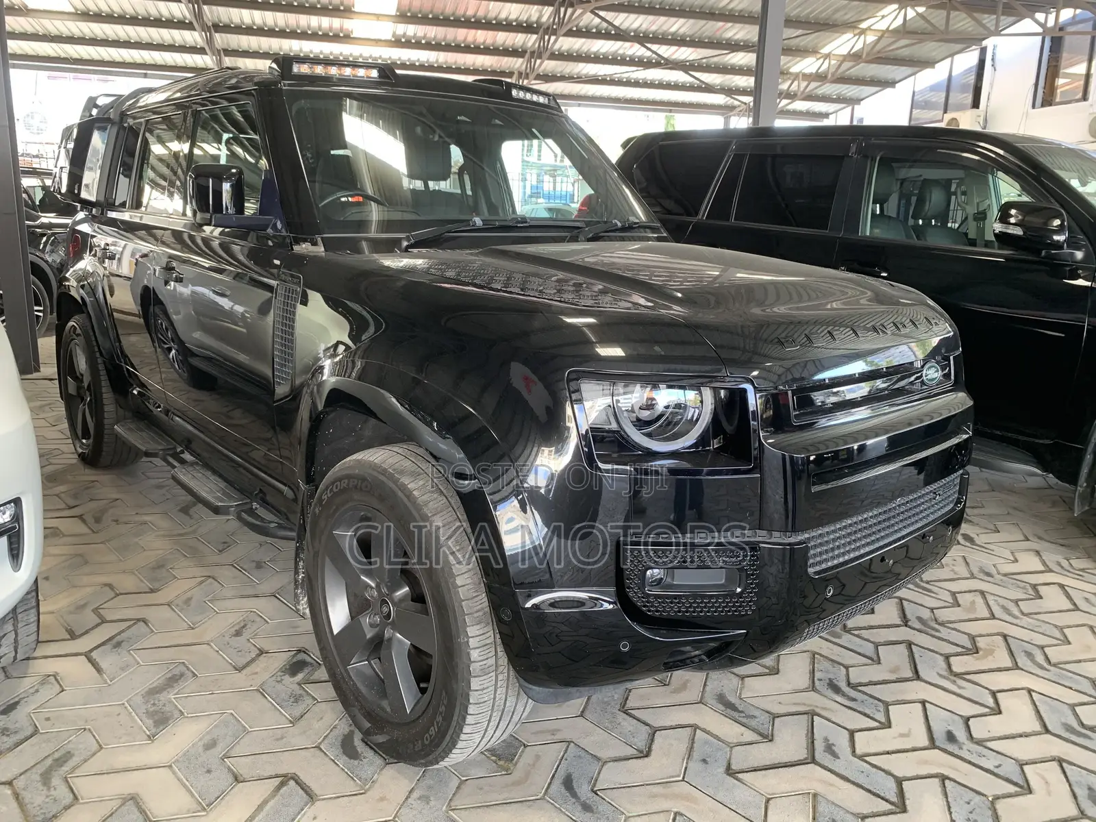 Land Rover Defender X-Dynamic SE 2024 Matt Black
