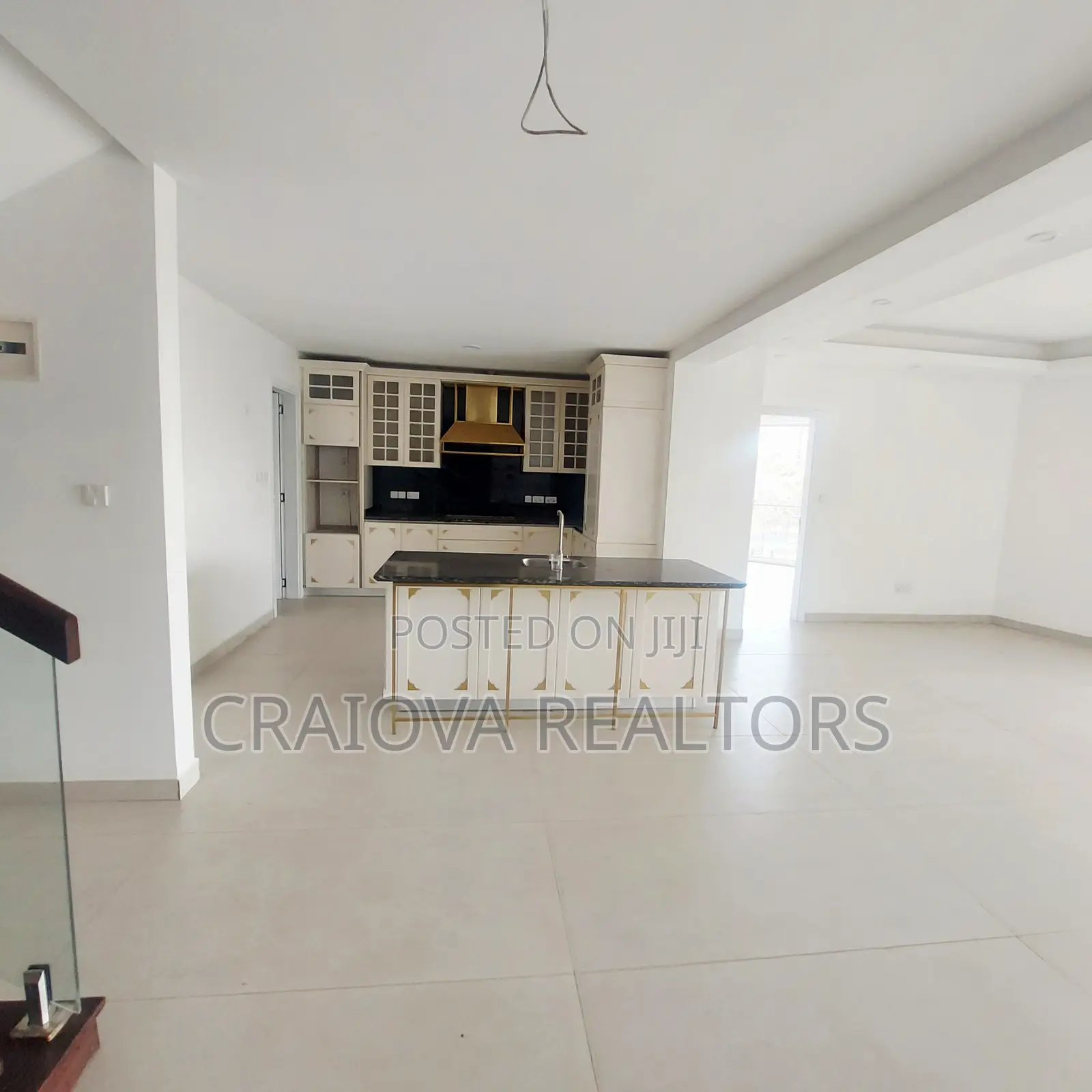 4bdrm Duplex in Spring Valley for rent