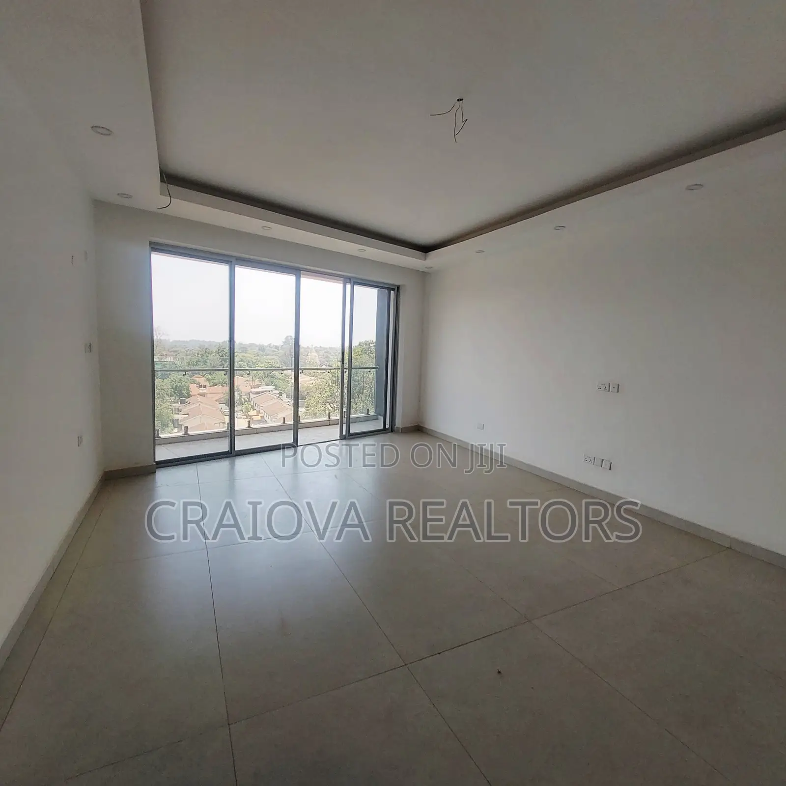 4bdrm Duplex in Spring Valley for rent