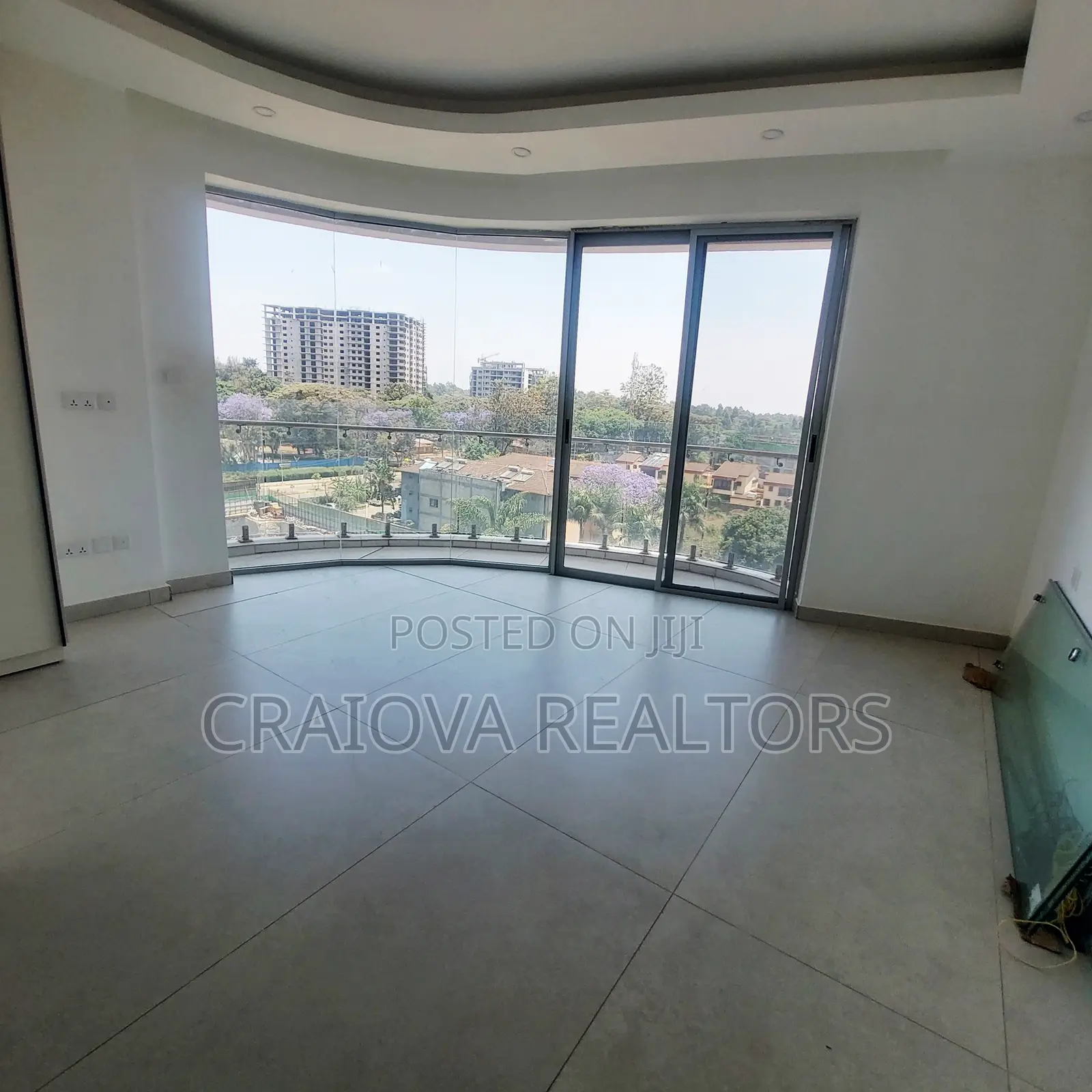 4bdrm Duplex in Spring Valley for rent