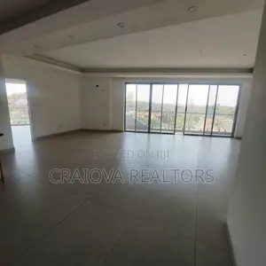 4bdrm Duplex in Spring Valley for rent