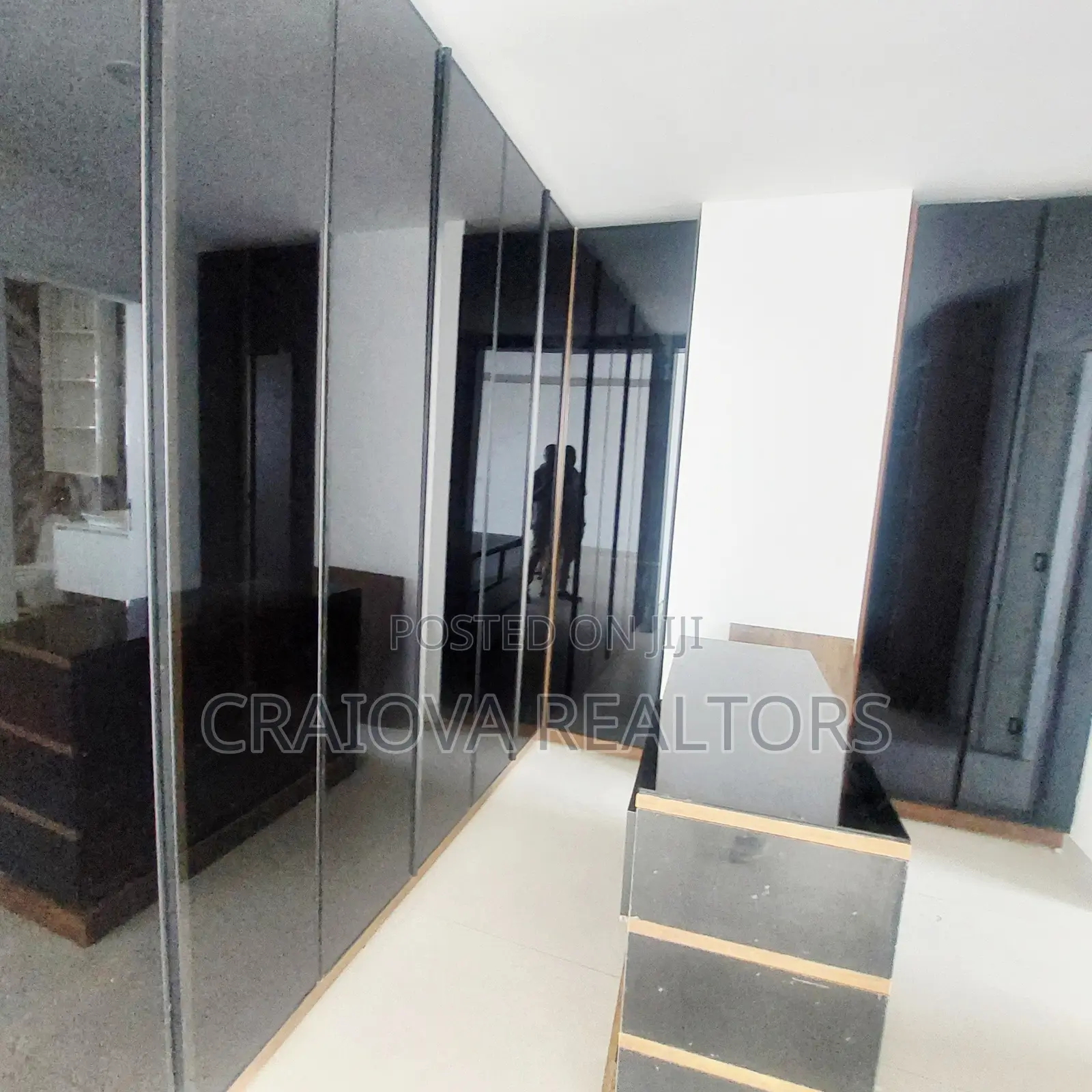 4bdrm Duplex in Spring Valley for rent