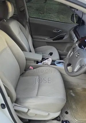 Toyota Premio 2012 White