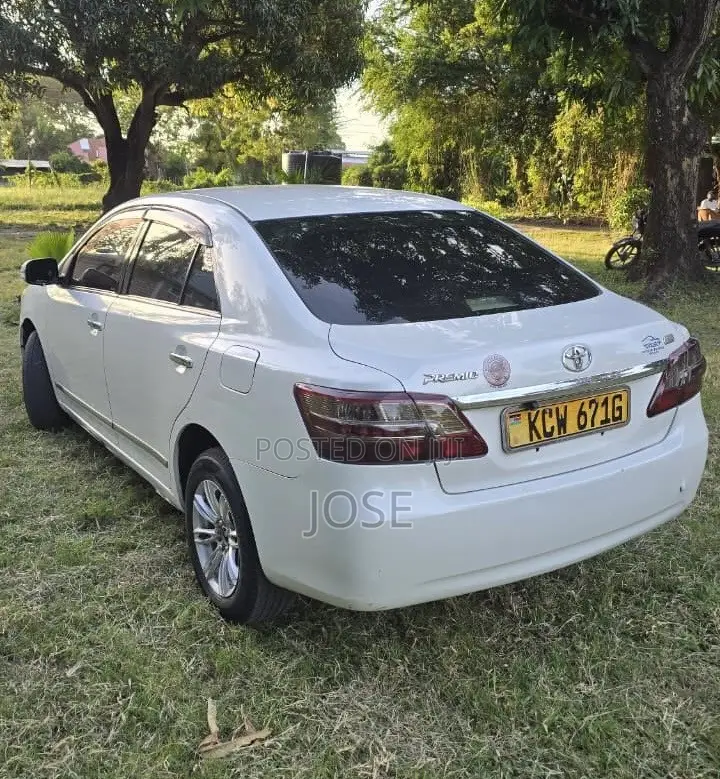 Toyota Premio 2012 White