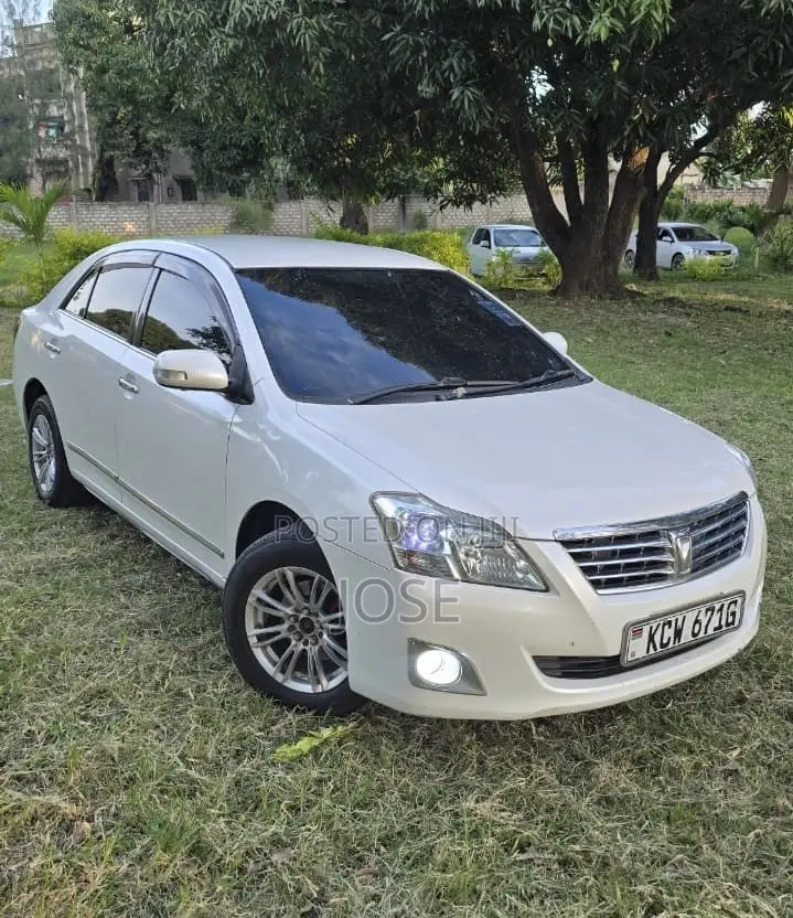 Toyota Premio 2012 White