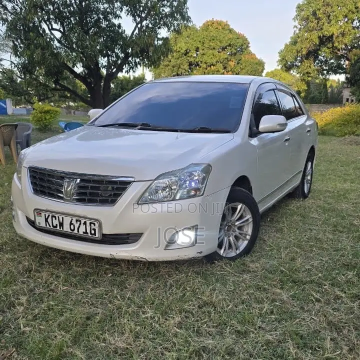 Toyota Premio 2012 White