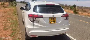 Honda Vezel 2017 White