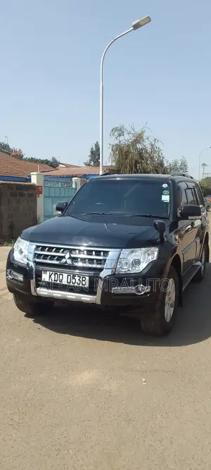 Mitsubishi Pajero 2018 Black