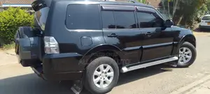 Mitsubishi Pajero 2018 Black