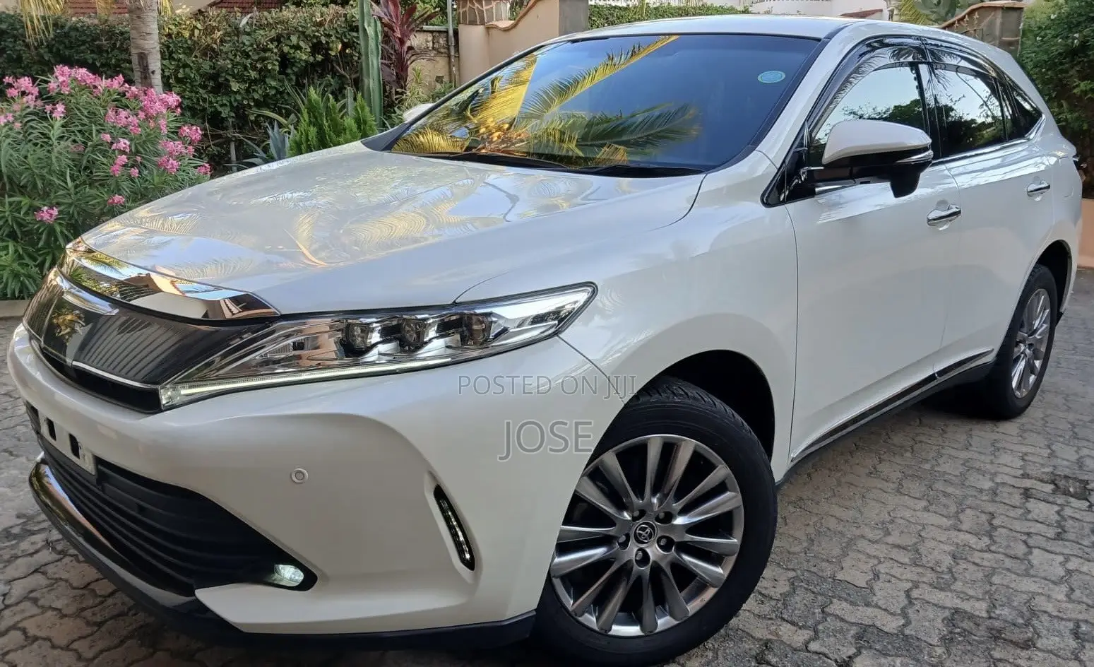 Toyota Harrier 2.0 2019 White