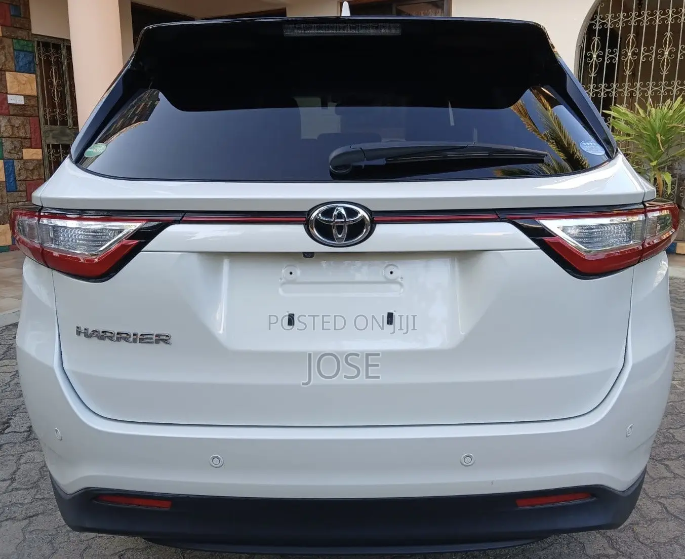 Toyota Harrier 2.0 2019 White