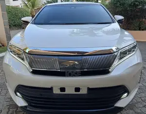 Toyota Harrier 2.0 2019 White