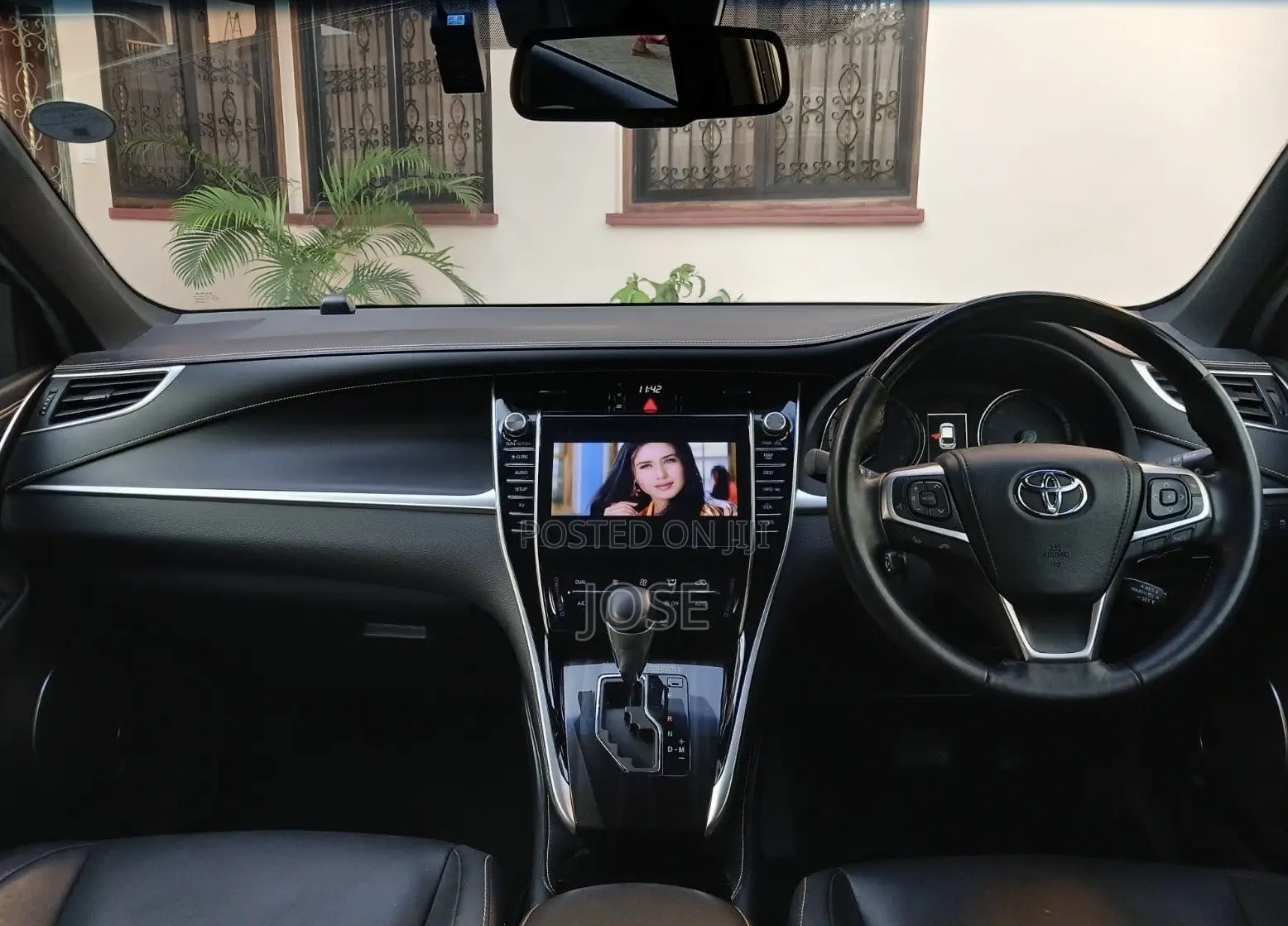 Toyota Harrier 2.0 2019 White