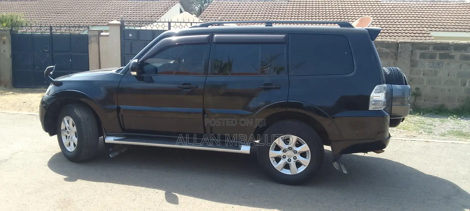Mitsubishi Pajero 2018 Black
