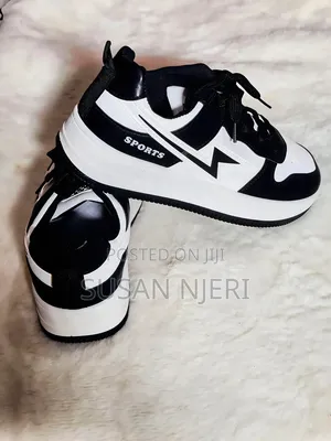 Comfortable & Stylish Everyday sneakers