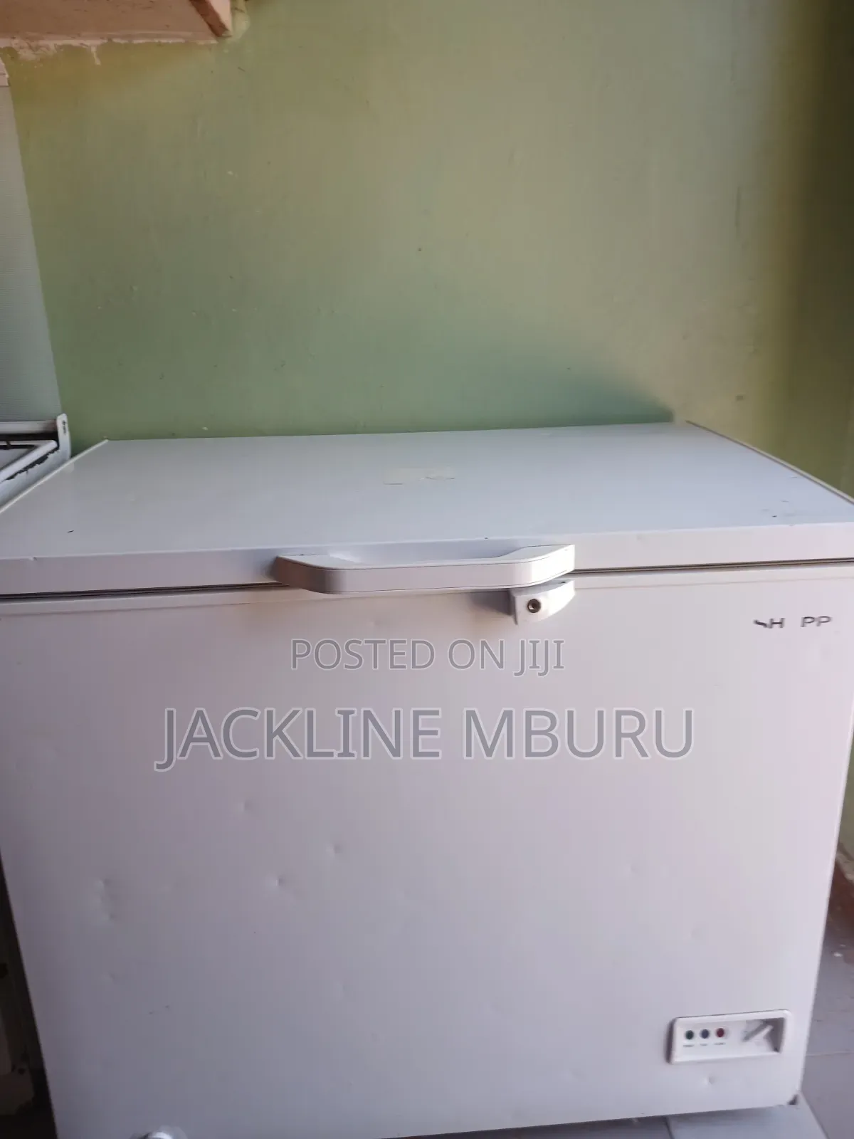Sharp Chest Freezer 220litres
