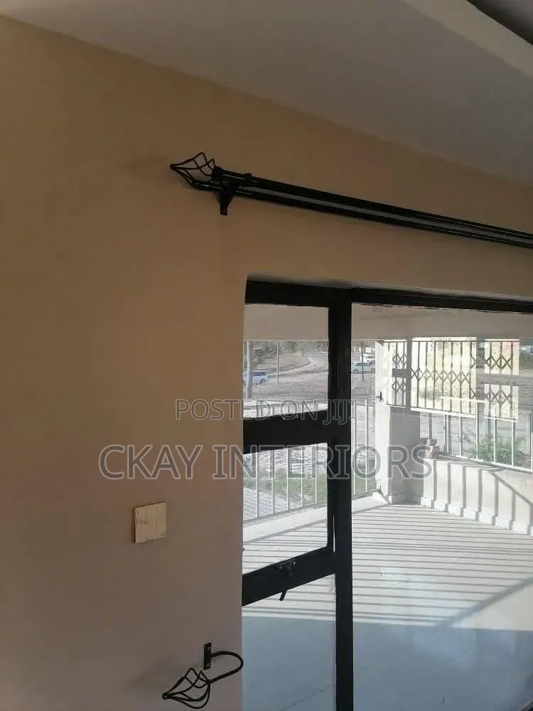 Black 2m Double Cheap Adjustable Curtain Rods