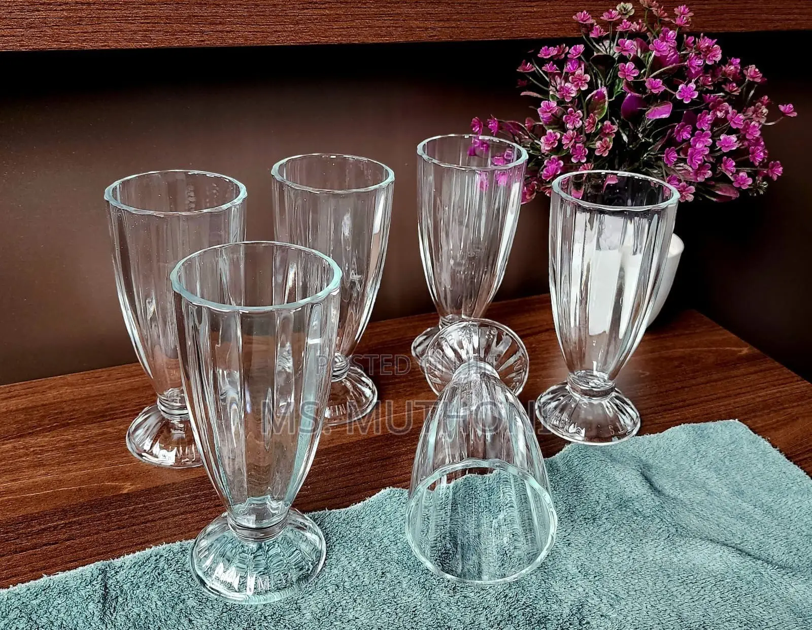 6 PCS 380 Ml Classic Milkshake / Smoothie Glasses.