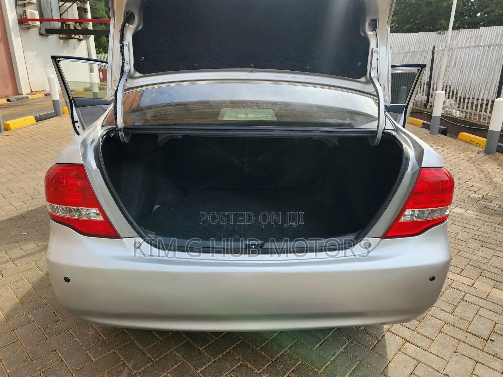 Toyota Axio 2011 Silver