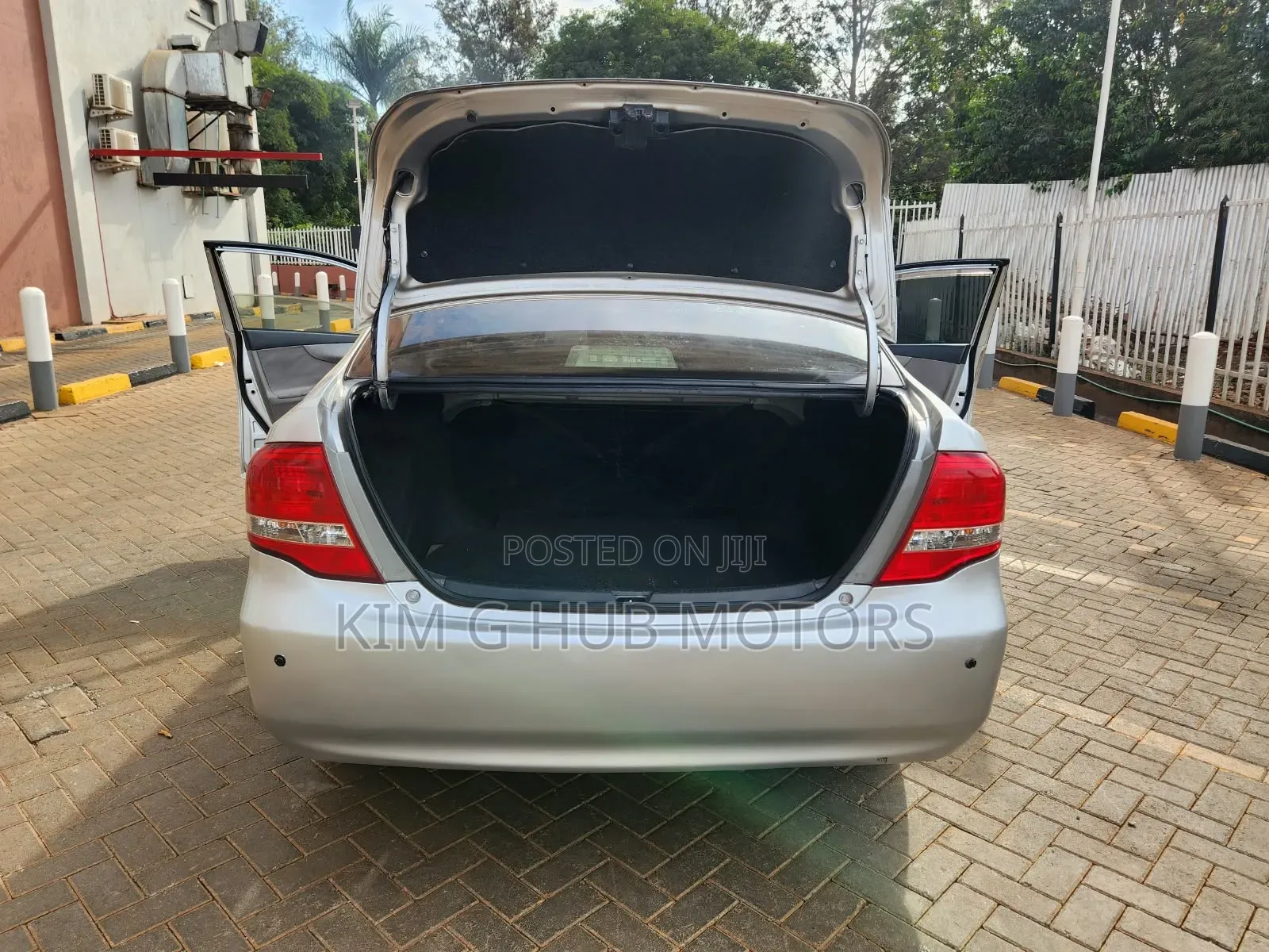 Toyota Axio 2011 Silver