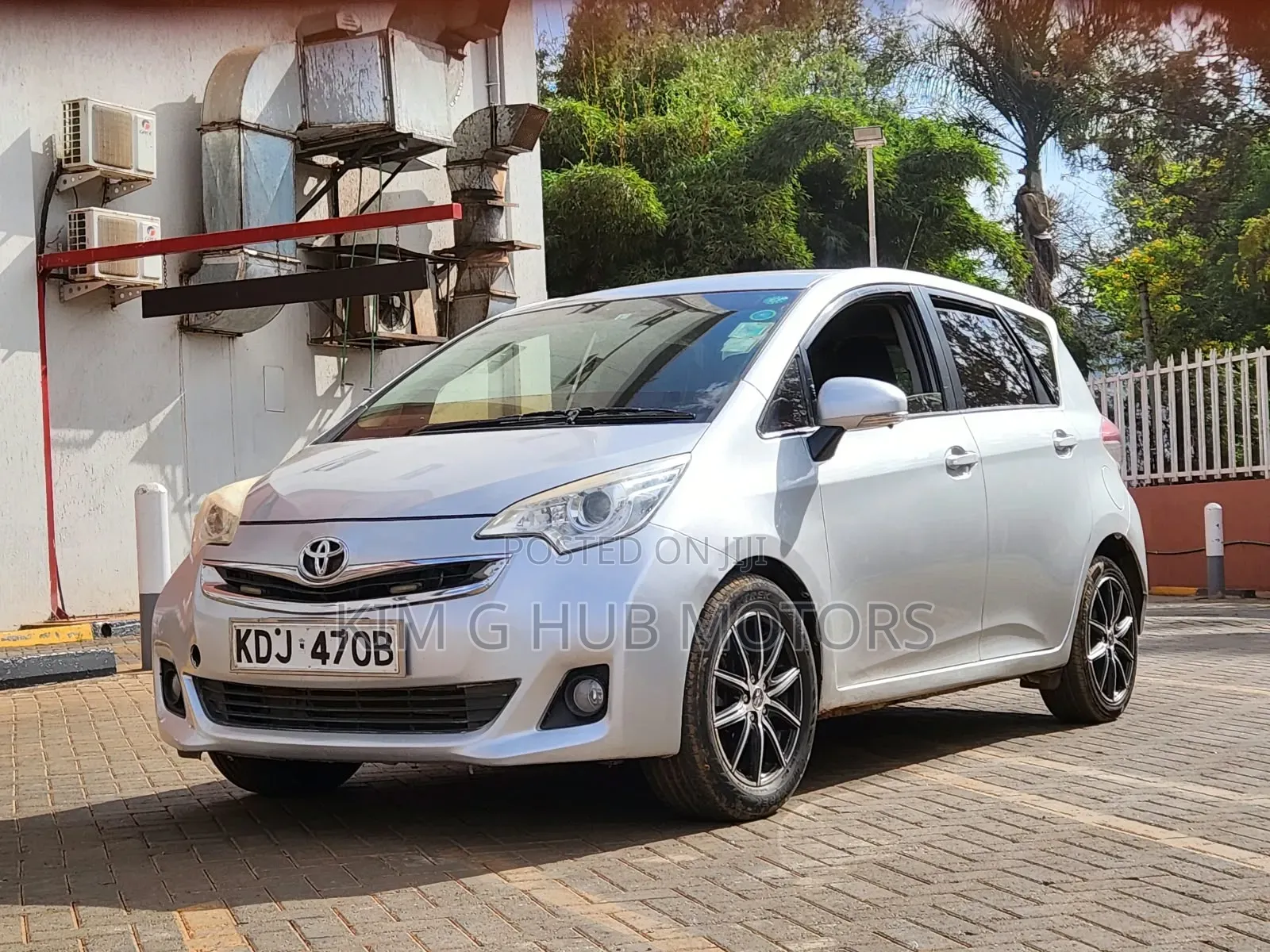 Toyota Ractis 1.5 FWD 2015 Silver