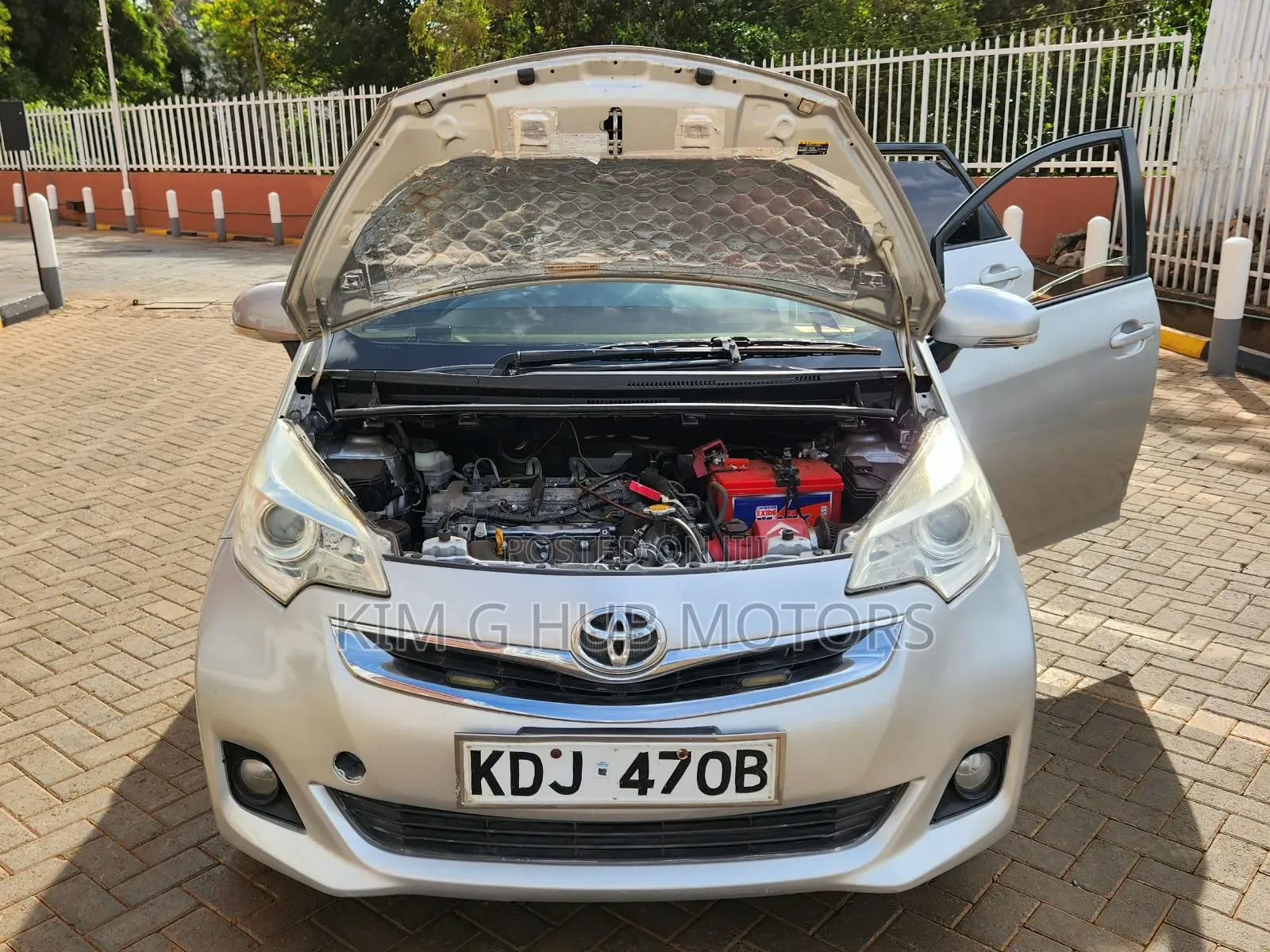 Toyota Ractis 1.5 FWD 2015 Silver