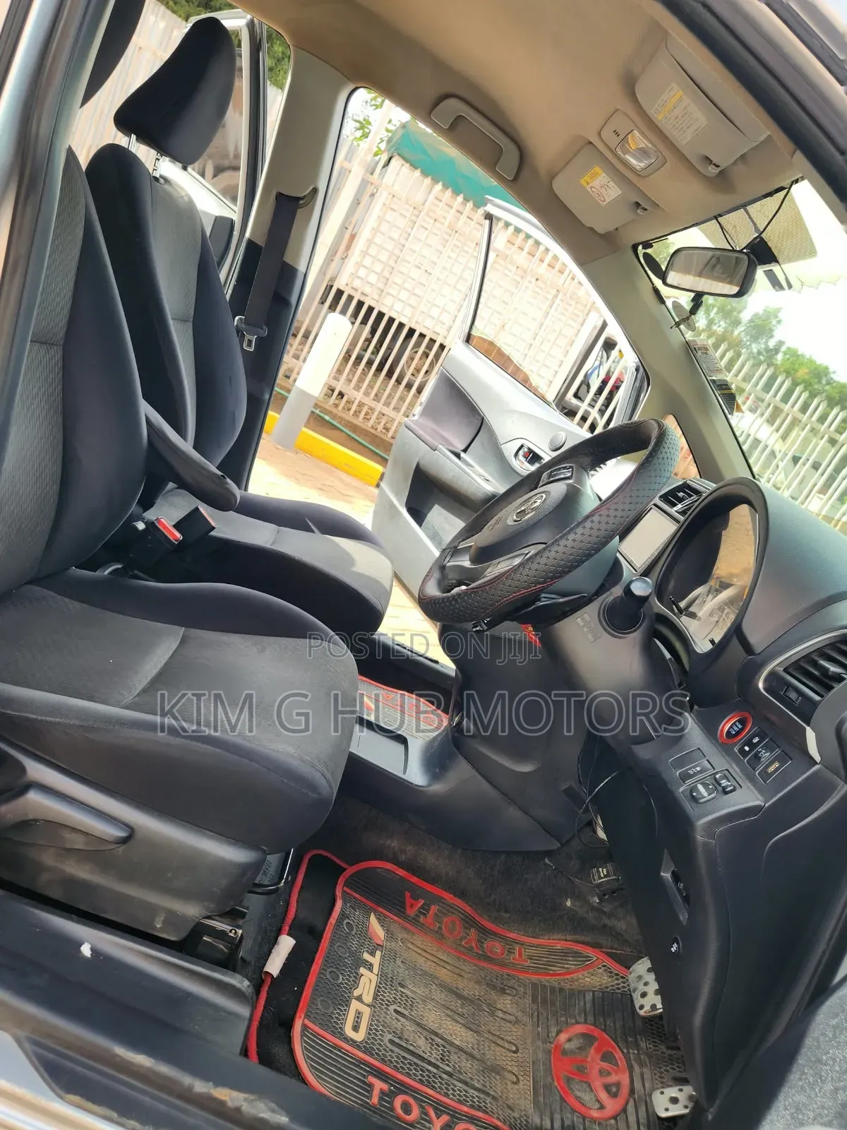 Toyota Ractis 1.5 FWD 2015 Silver