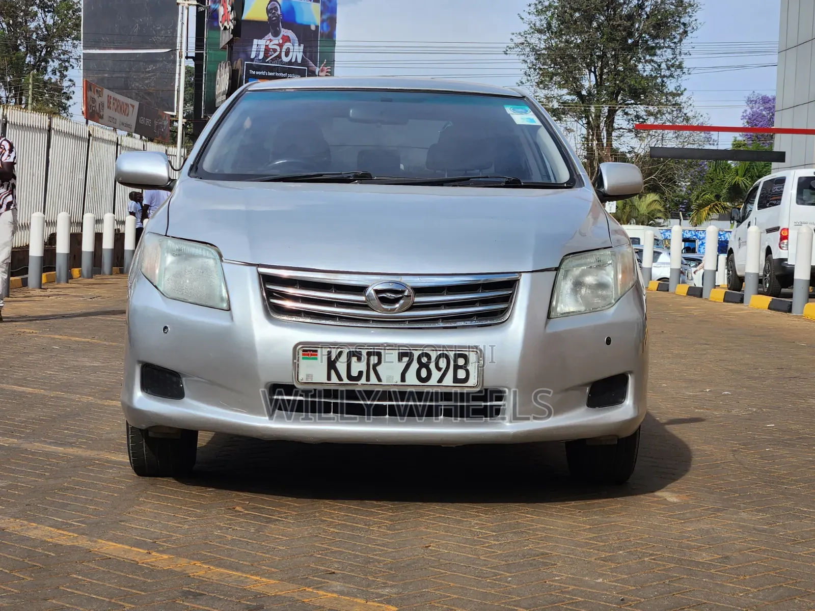 Toyota Axio 1.5 G 2WD 2011 Silver
