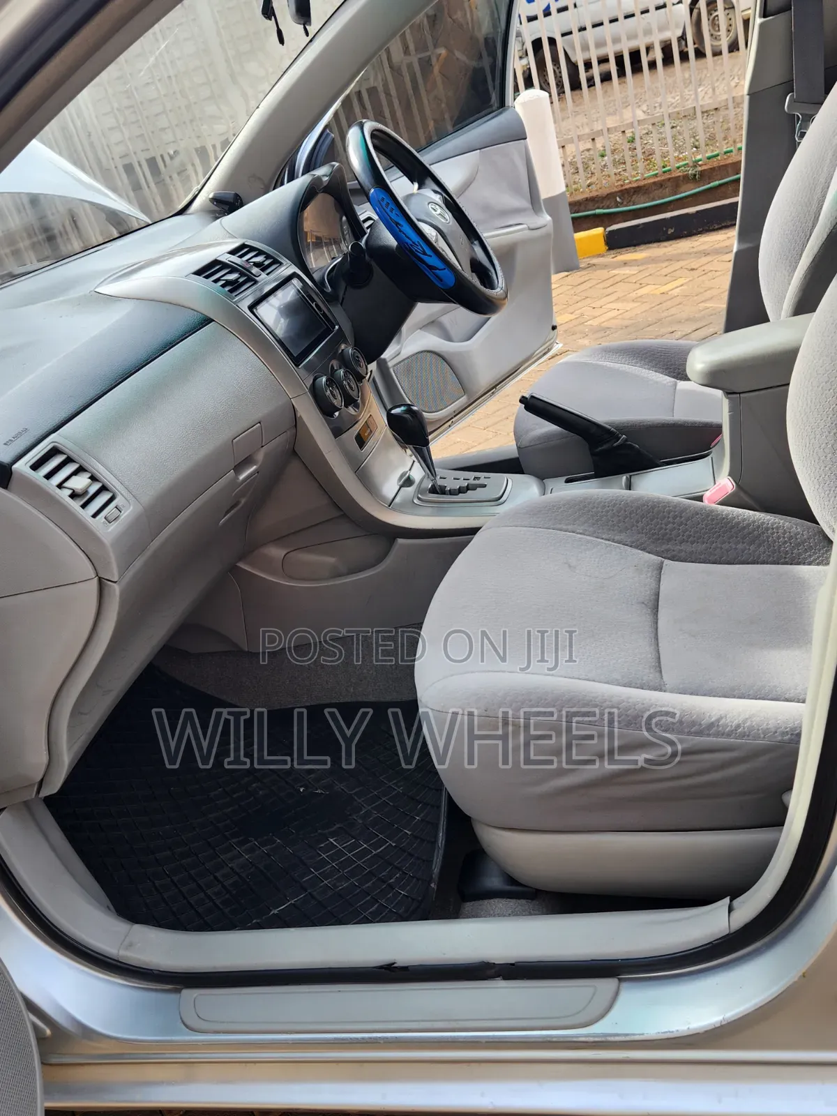 Toyota Axio 1.5 G 2WD 2011 Silver
