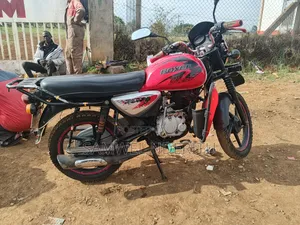Bajaj Boxer 150 UG 2023 Red