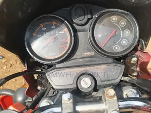 Bajaj Boxer 150 UG 2023 Red