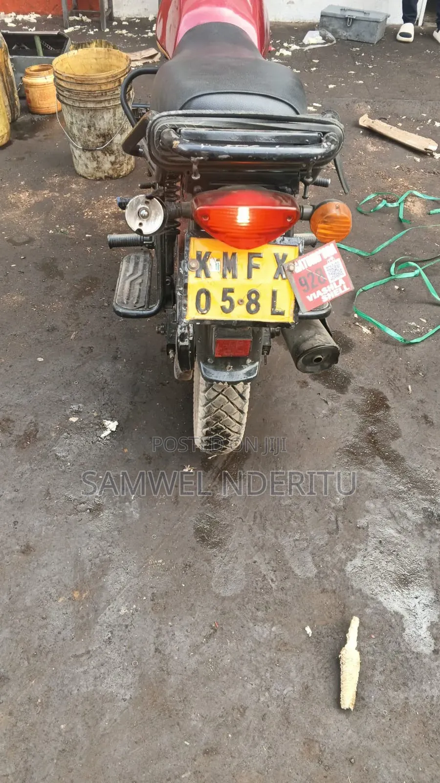 Bajaj Boxer 150 UG 2023 Red